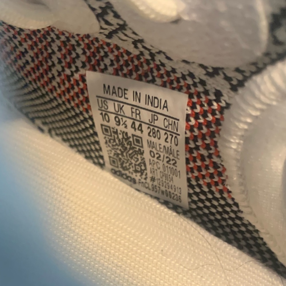 Yeezy Boost 350 V2 “zebra” - Picture 9 of 9